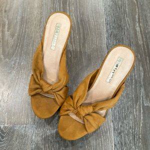 Yellow suede bow wedges - like new